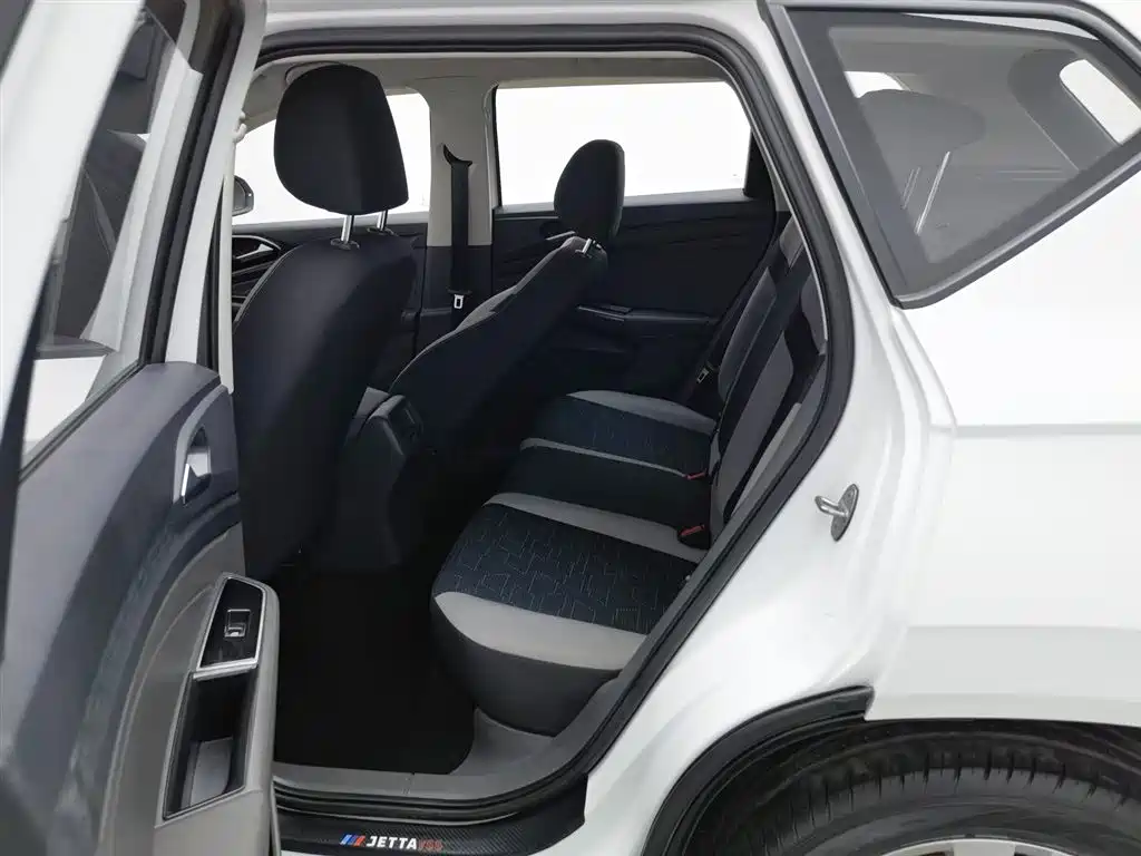 JETTA VS5