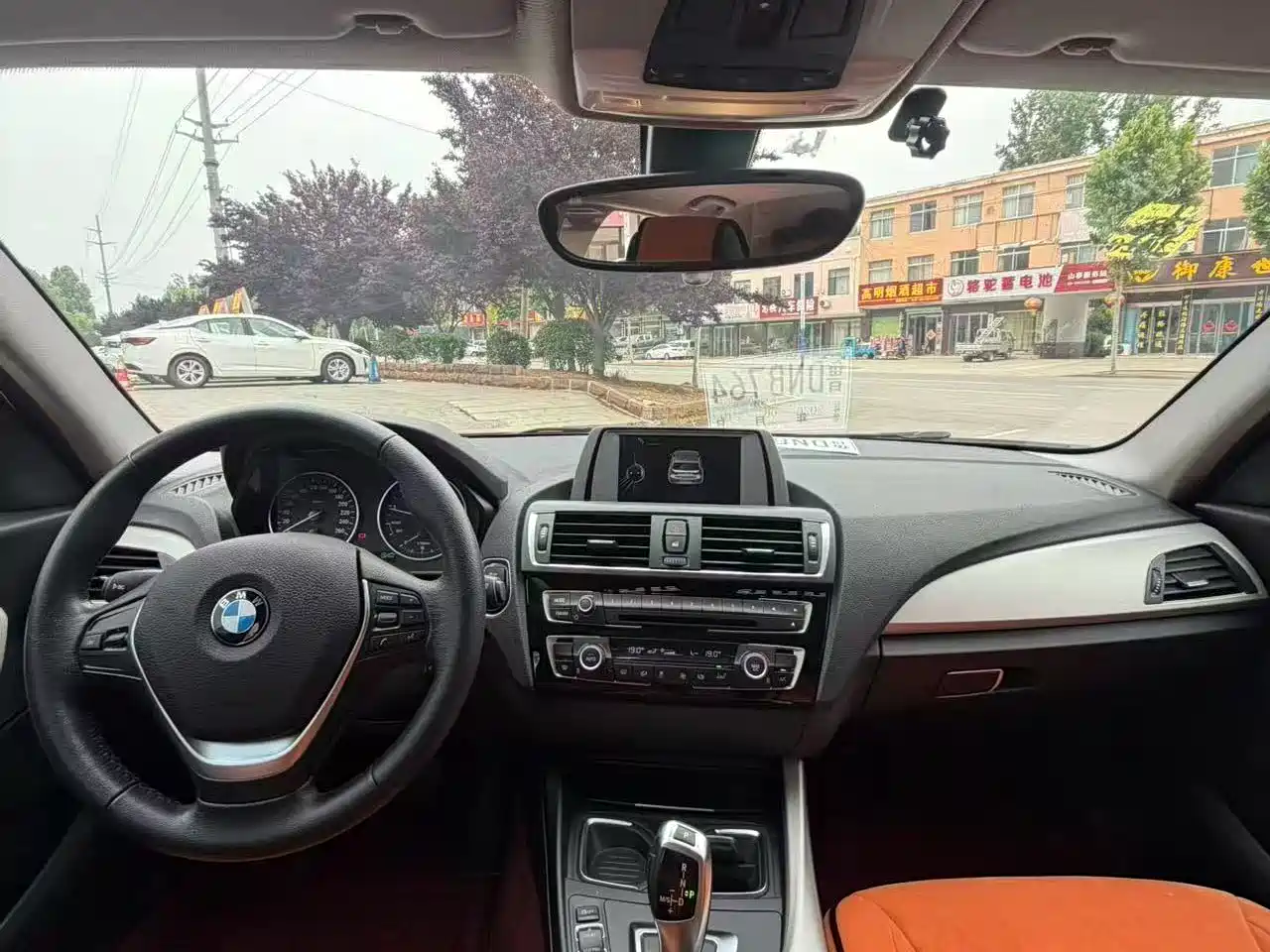 BMW 1 Series (Import) 2015 120i Leading фото 9