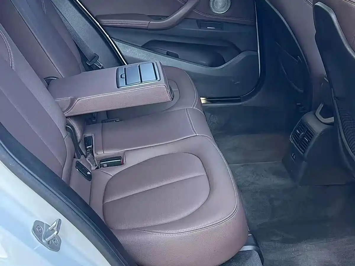BMW X1 2021 sDrive25Li Leading фото 8
