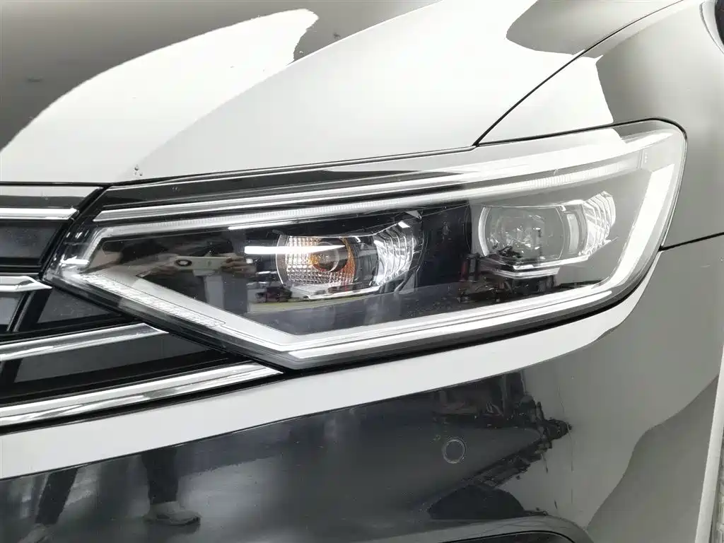 Volkswagen Magotan 2020 330TSI DSG Leading фото 7