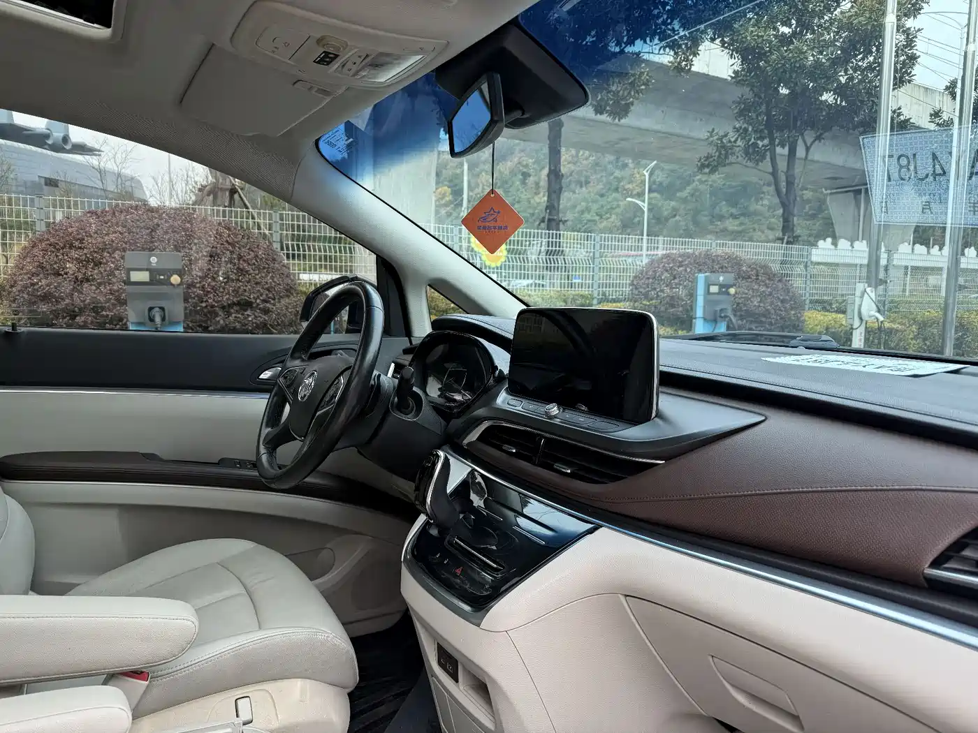 Buick GL8 2021 Land Business Class 652T Luxury фото 14