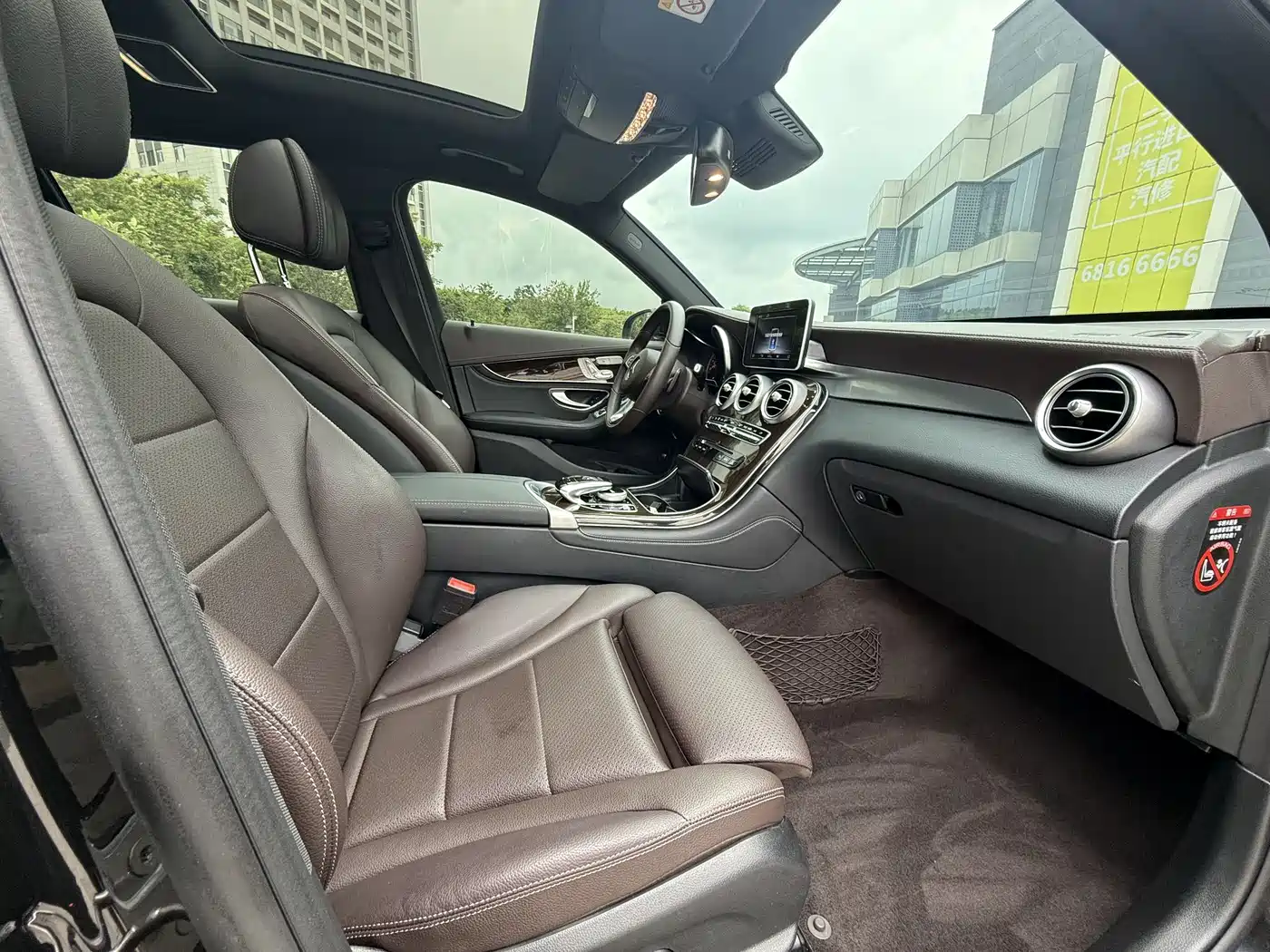 Mercedes-Benz GLC 2019 Facelift GLC 260 L 4MATIC Luxury фото 22