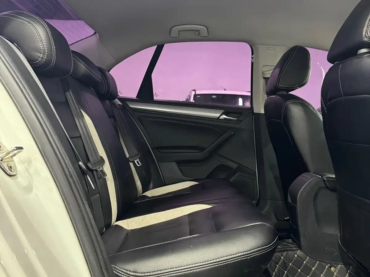 Volkswagen Bora 2016 Model 1.6L Automatic Fashion фото 19