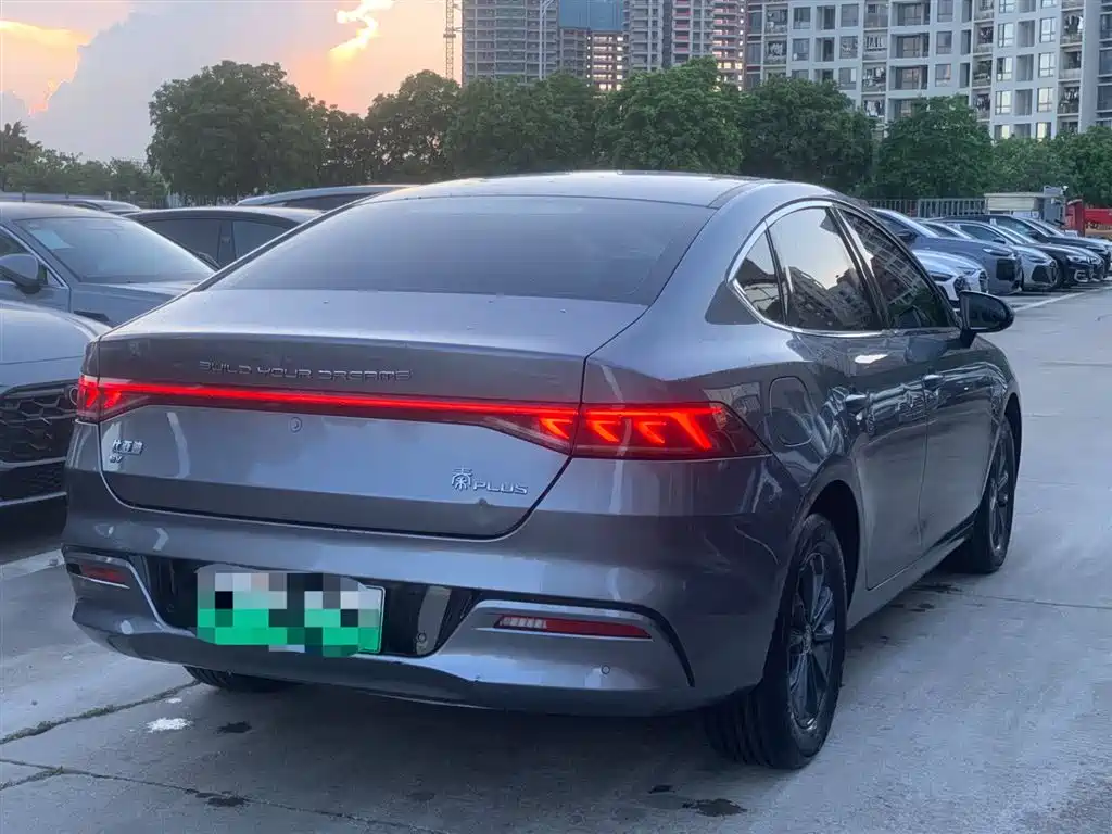 BYD Qin PLUS 2023 EV 510KM Travel Edition фото 4