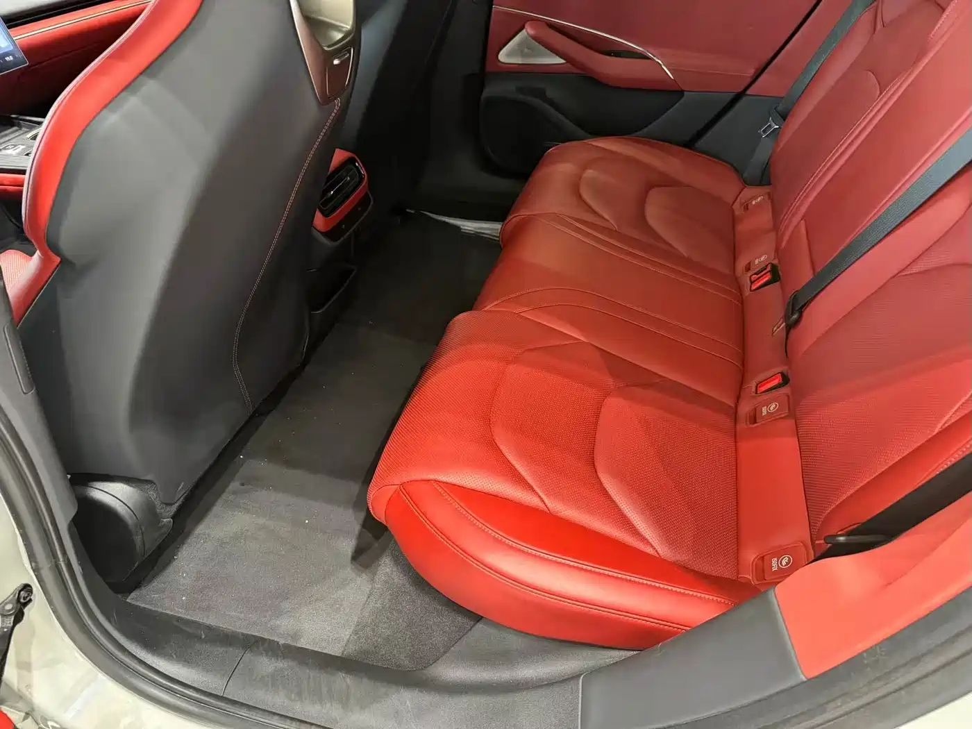Xiaomi Auto Xiaomi SU7 2024 RWD Long Range Intelligent Driving Edition фото 8