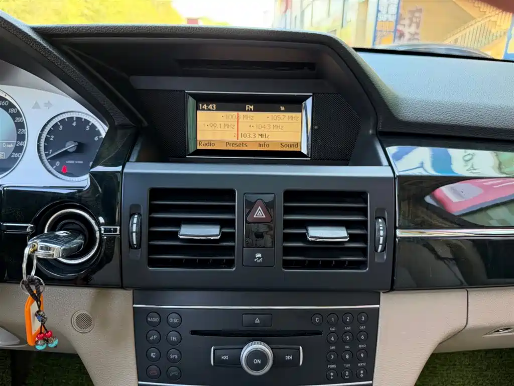 Mercedes-Benz GLK-Class (Import) 2011 GLK 300 4MATIC Fashion фото 6