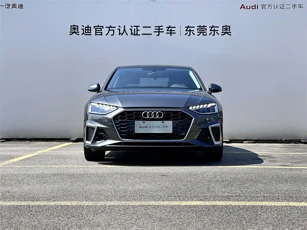 Audi A4L 2022 40 TFSI Fashion Dynamic фото 2