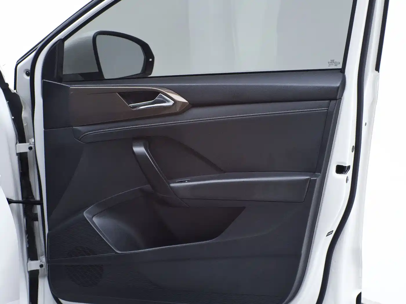 Volkswagen Tharu 2022 280TSI FWD Luxury Edition фото 21