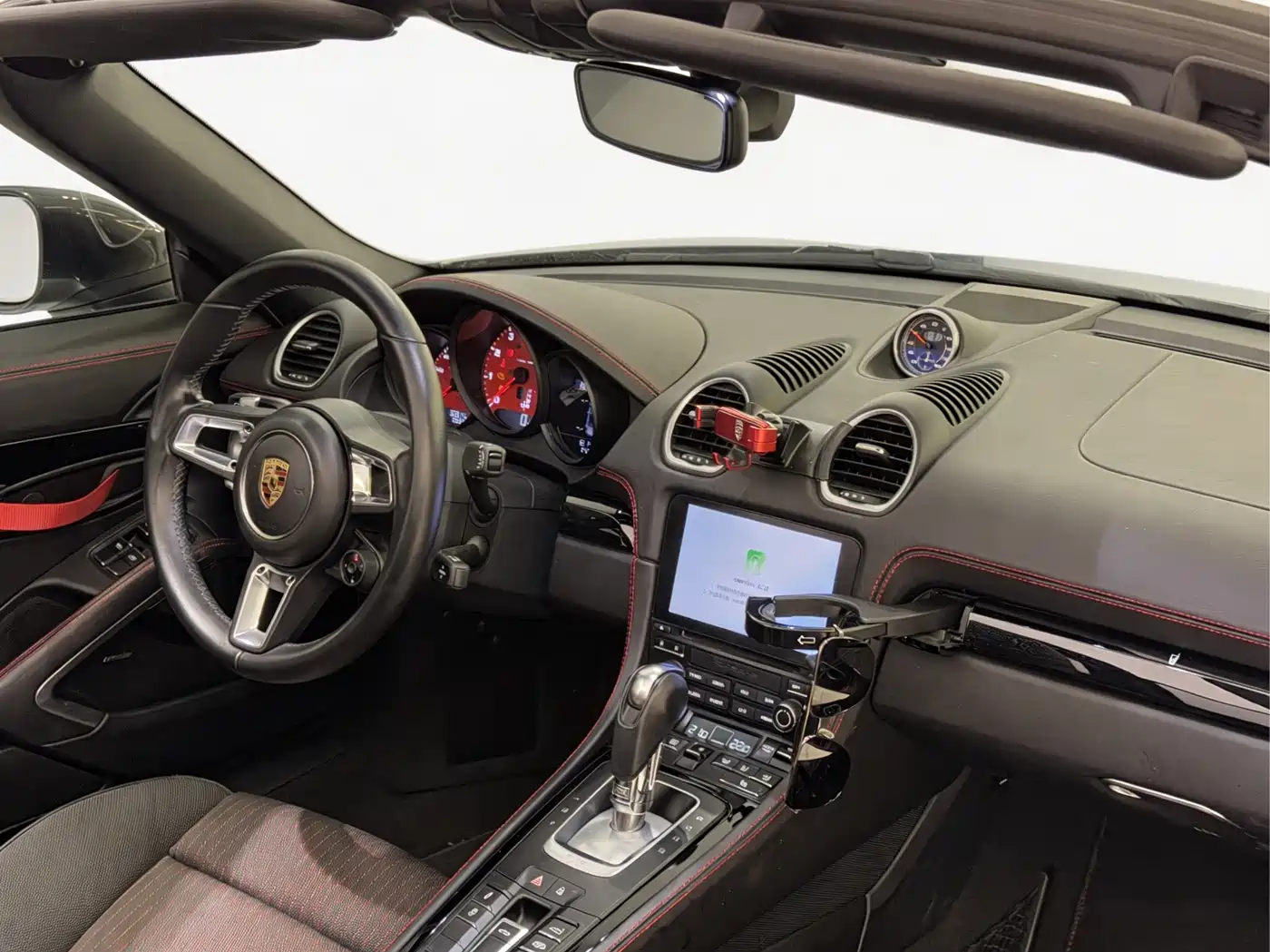 Porsche 718 2022 Boxster T 2.0T фото 6