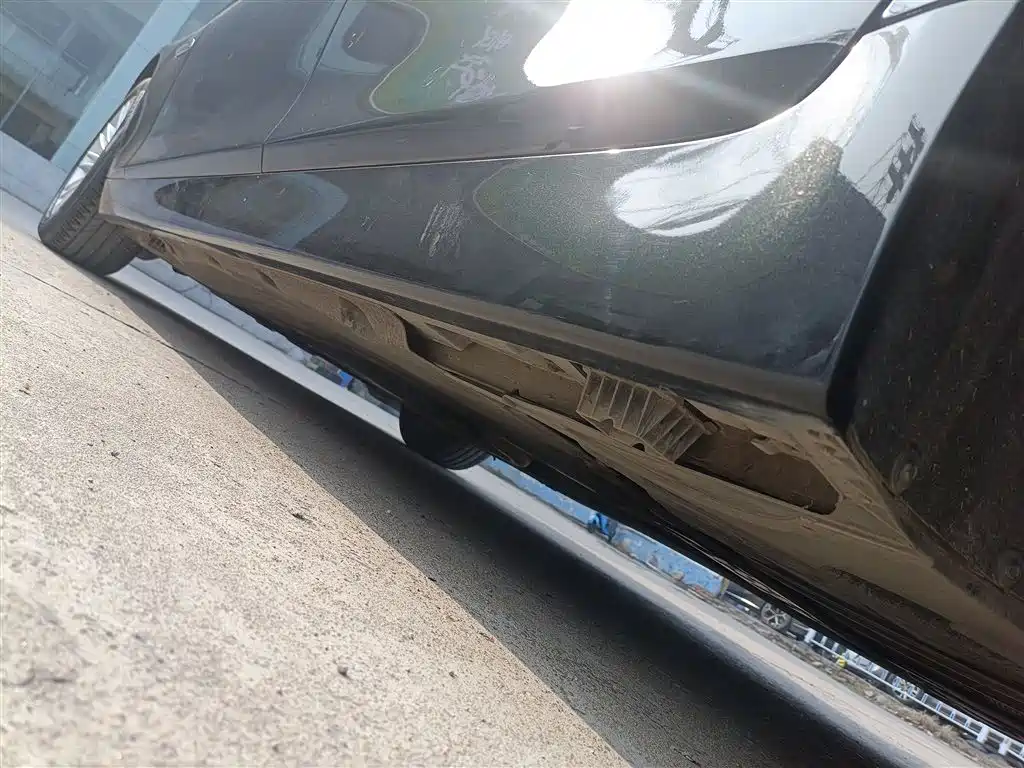 BMW 5 Series 2014 525Li Leading фото 22
