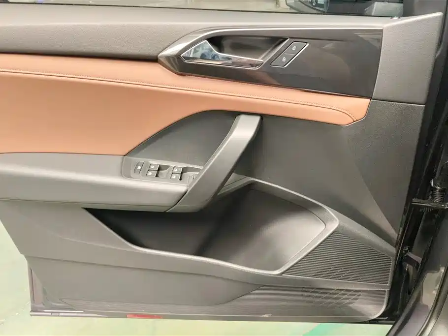 Volkswagen Tharu 2019 Model 330TSI 4WD Flagship Edition China VI фото 7