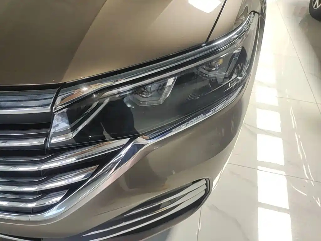 Volkswagen Viloran 2020 2020 380TSI Premium