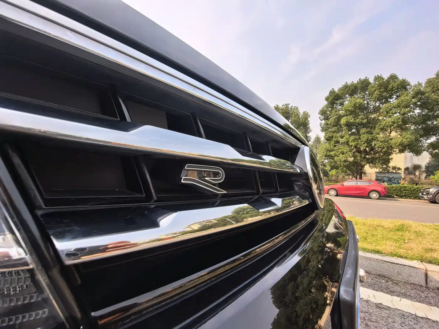 Volkswagen Tiguan L 2021 330TSI Automatic 2WD R-Line Premium фото 8