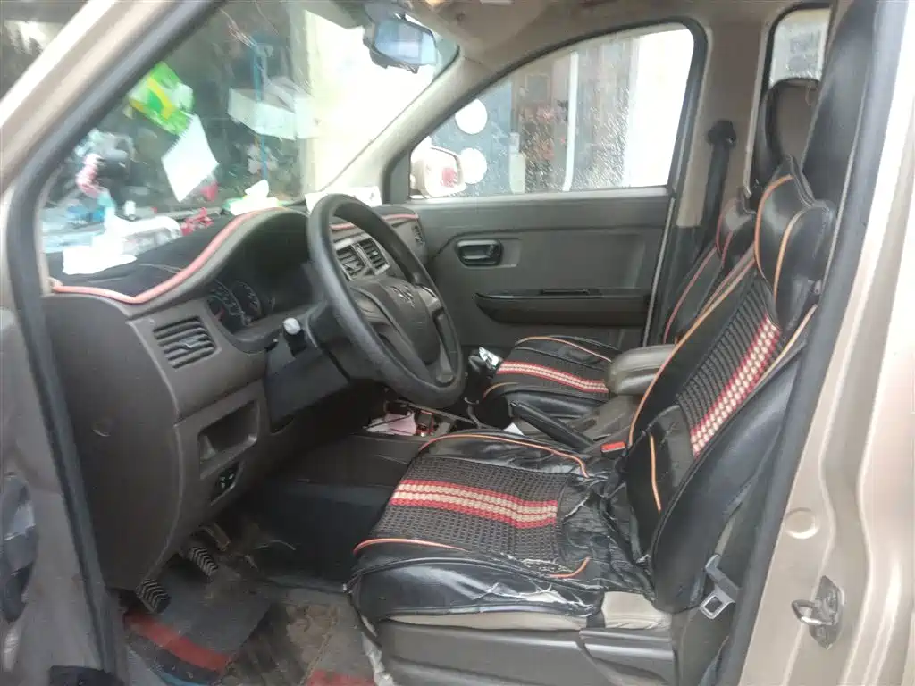 Wuling Motors Wuling Rongguang V 2018 2016 1.5L Standard