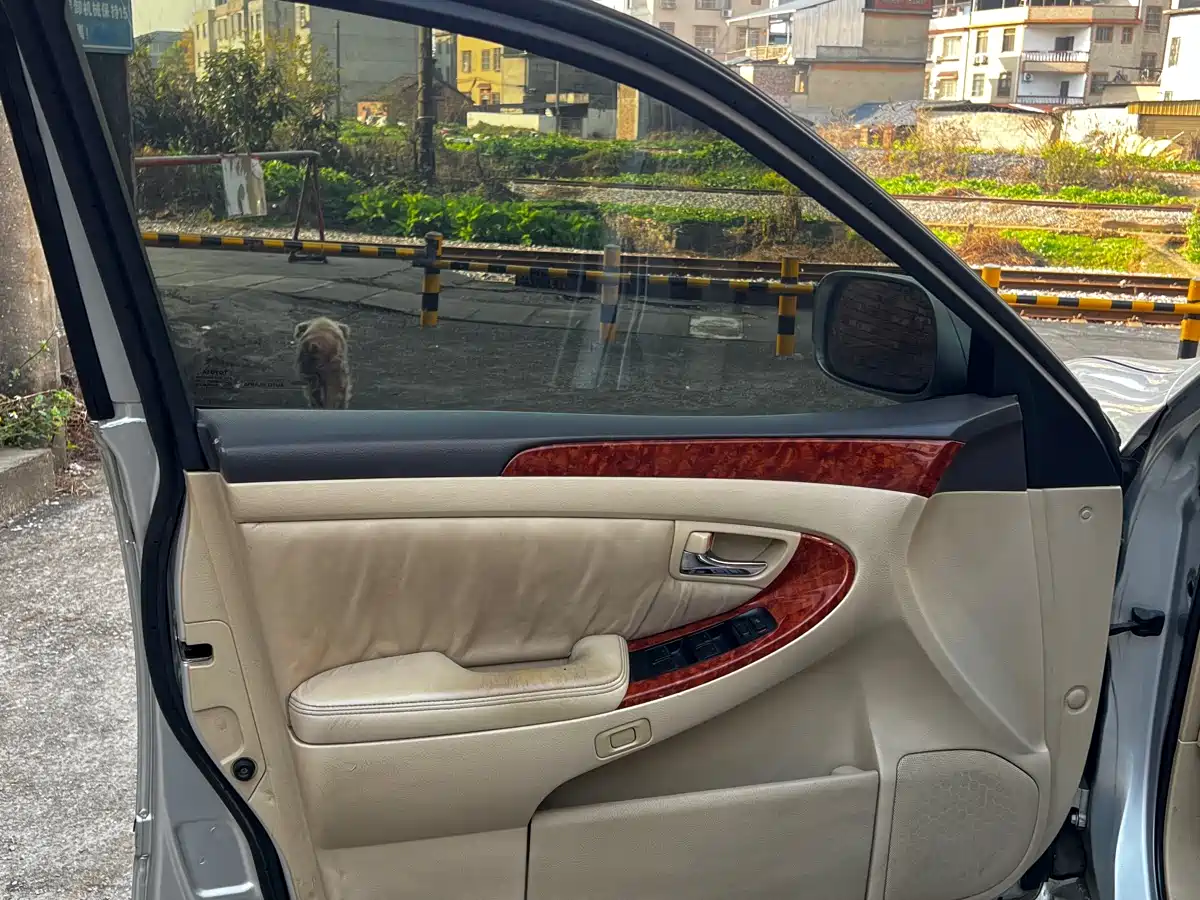 Toyota Crown 2008 2.5L 5th Anniversary Edition фото 16