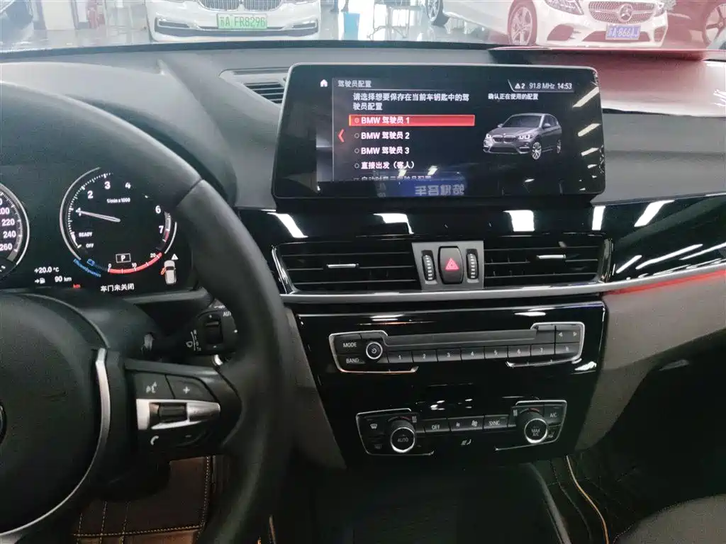 BMW X1 2022 sDrive25Li Leading фото 13