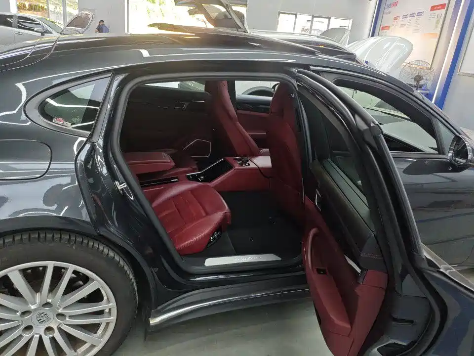 Porsche Panamera 2017 Panamera Executive Long Wheelbase 3.0T фото 9