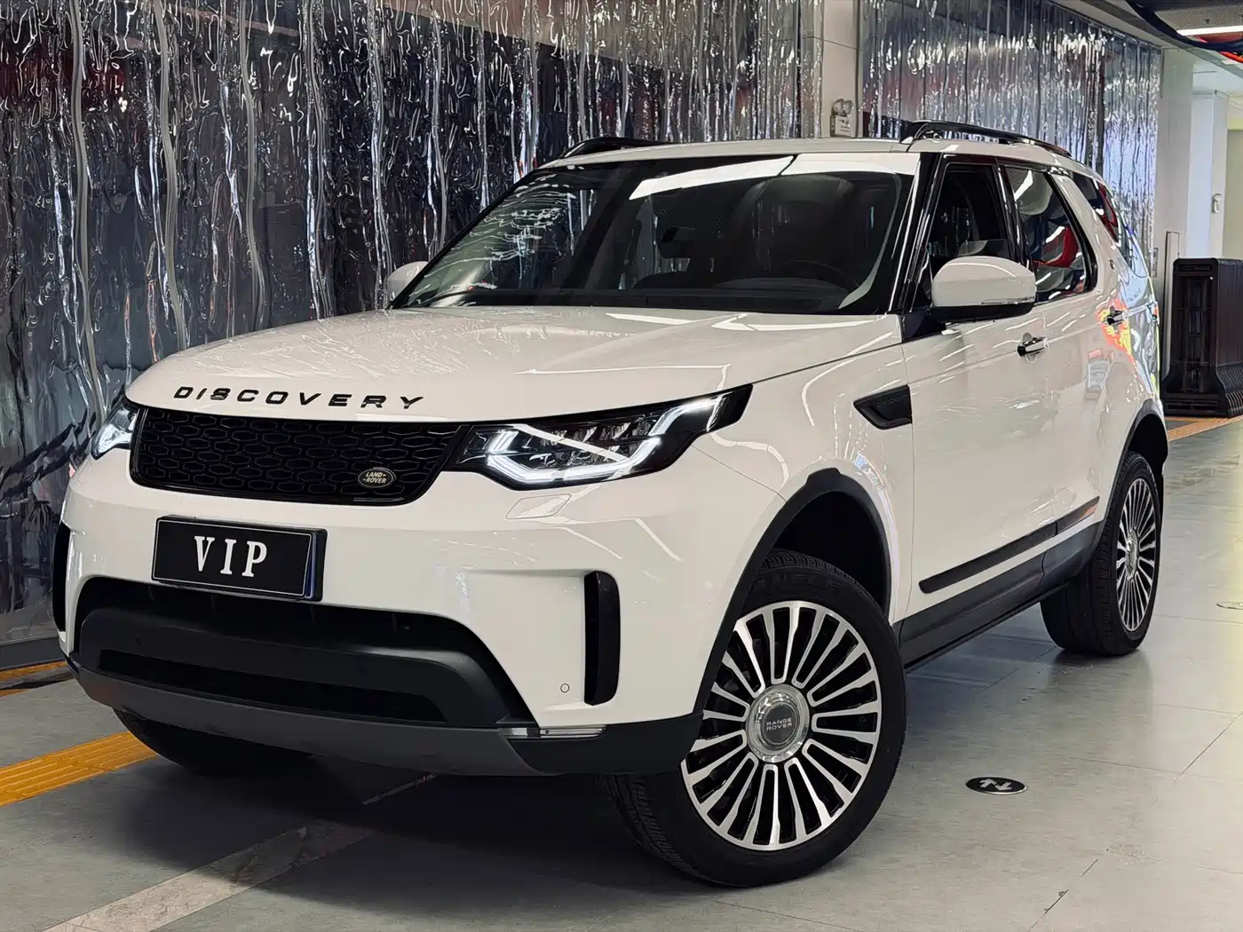 Land Rover Discovery 2018 3.0 SC V6 SE