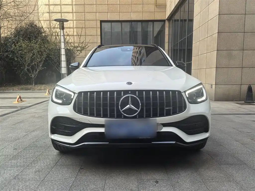 MERCEDES-BENZ GLC AMG
