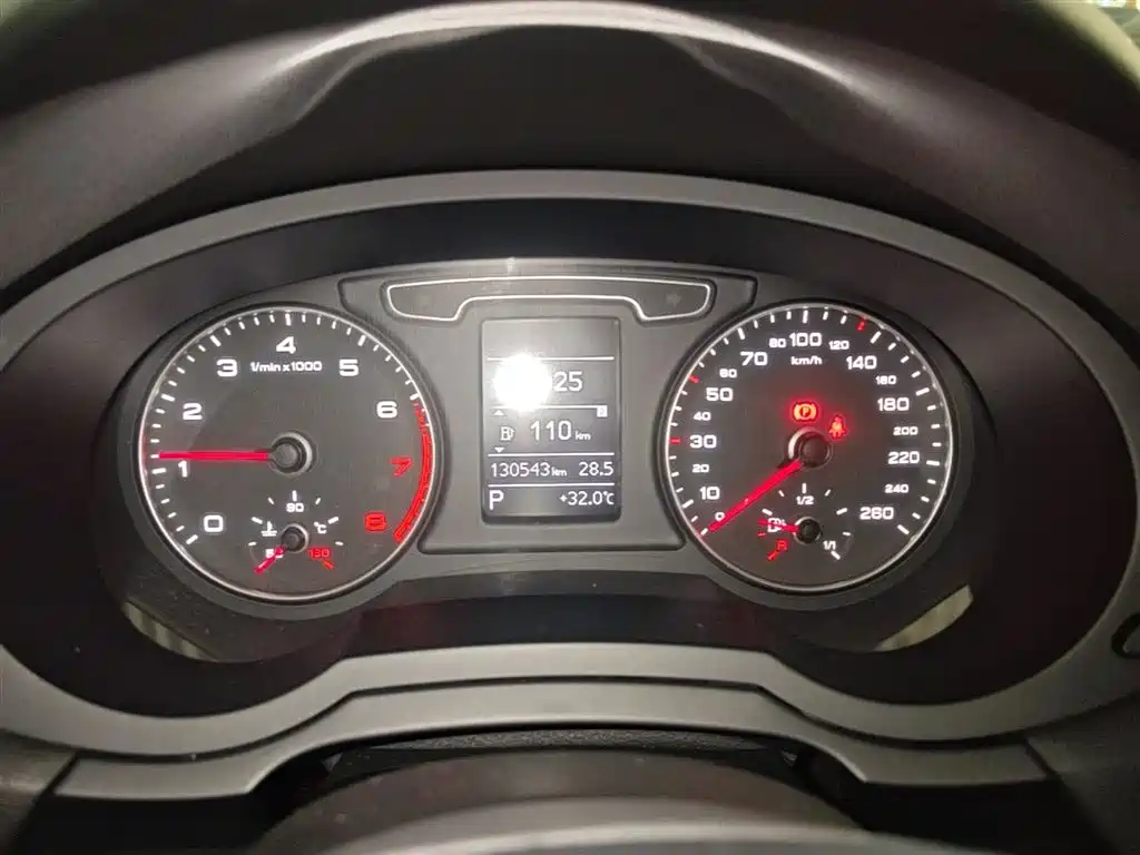 Audi Q3 2013 35 TFSI Progressive фото 12