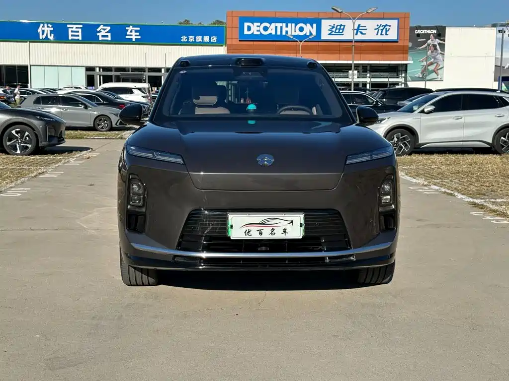 NIO ES8 2026 2025 Model 6-Seat Executive Luxury Edition