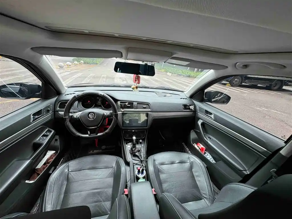 Volkswagen Lavida 2017 230TSI DSG Comfort Edition фото 15