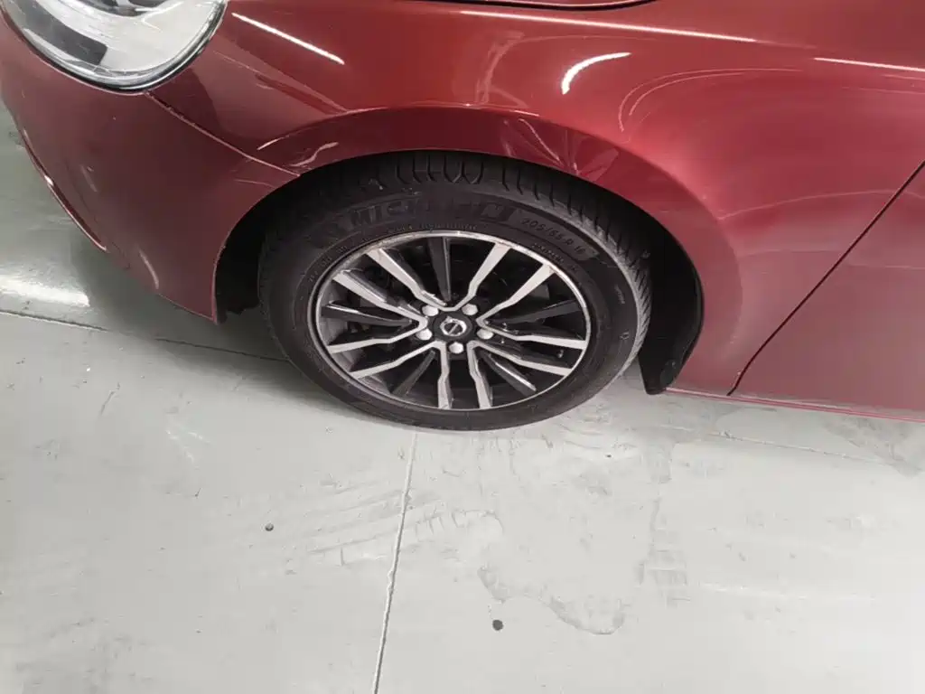 Фото 23 - Volvo V40