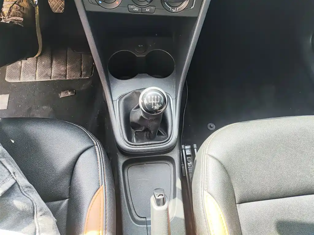 Volkswagen Polo 2016 1.4L Manual Trend фото 10