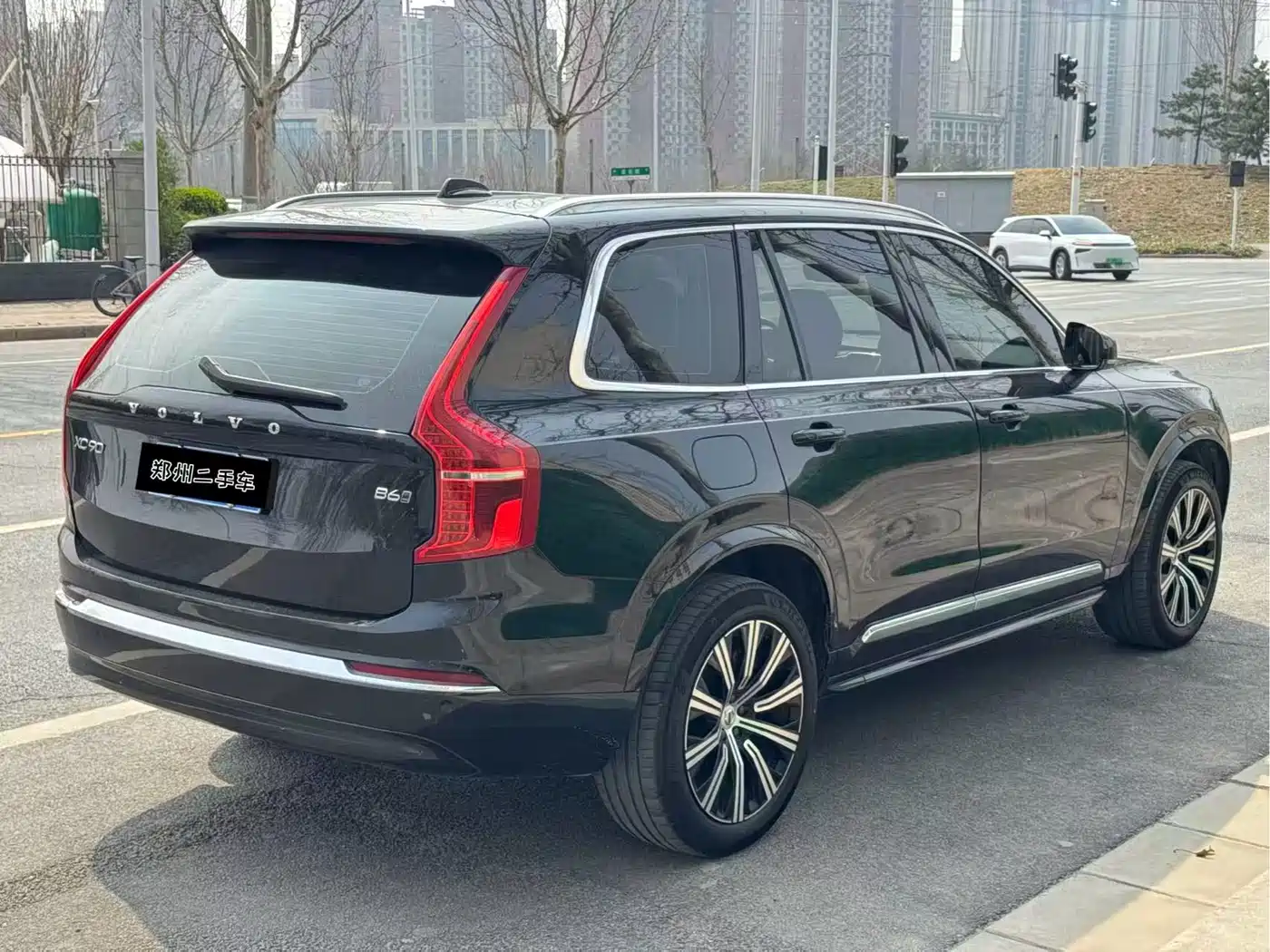 Фото 7 - Volvo XC90