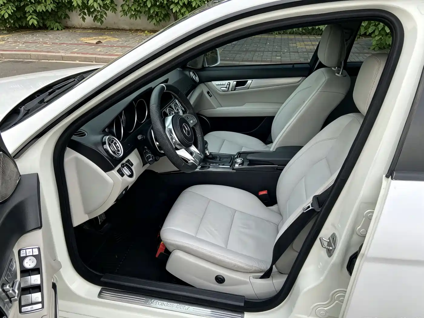 Mercedes-Benz C-Class (Import) 2012 2011 C 200 Luxury Sports Wagon