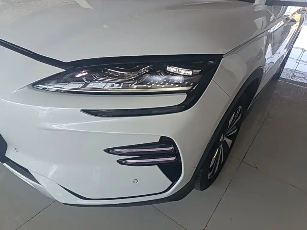 Photo 24 - BYD Song PLUS PHEV