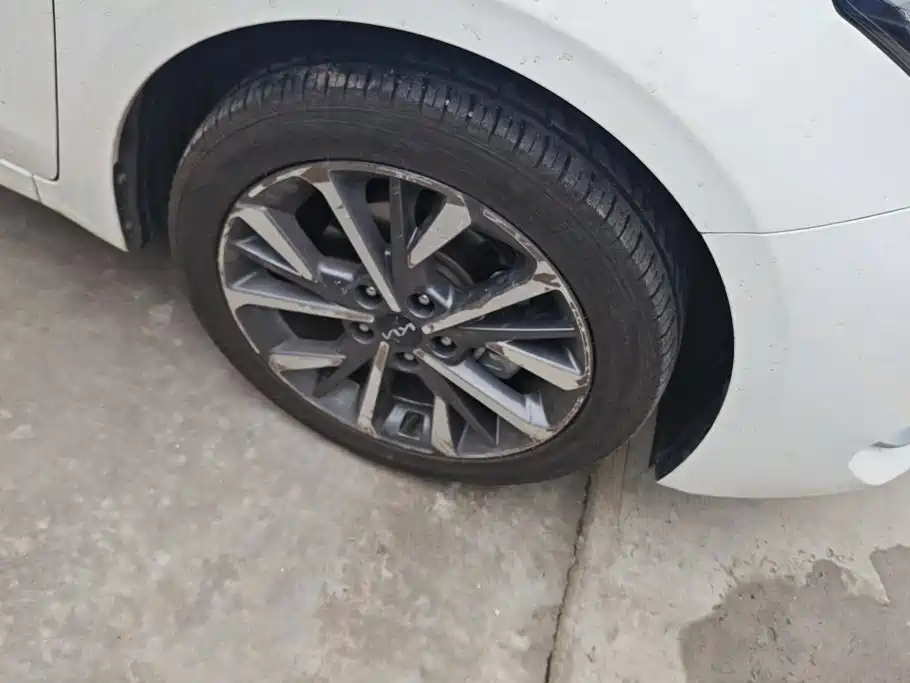 Kia K3 2023 2021 Facelift 1.5L CVT Youth Edition