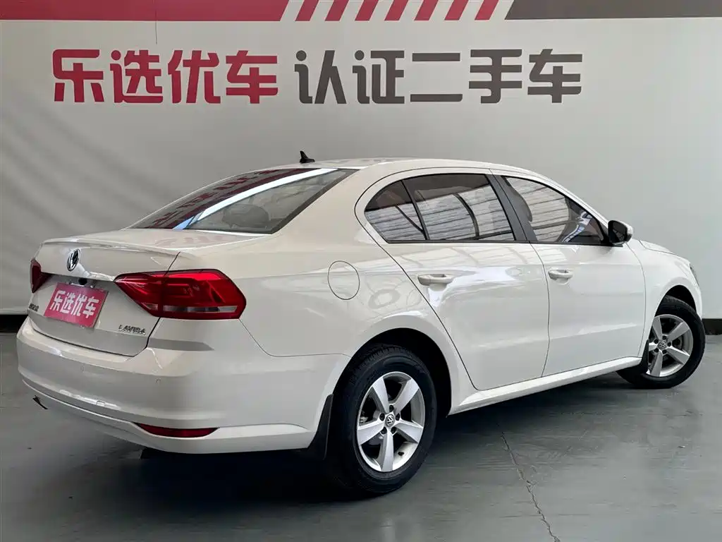 Volkswagen Lavida 2015 1.6L Automatic Trend Edition фото 5