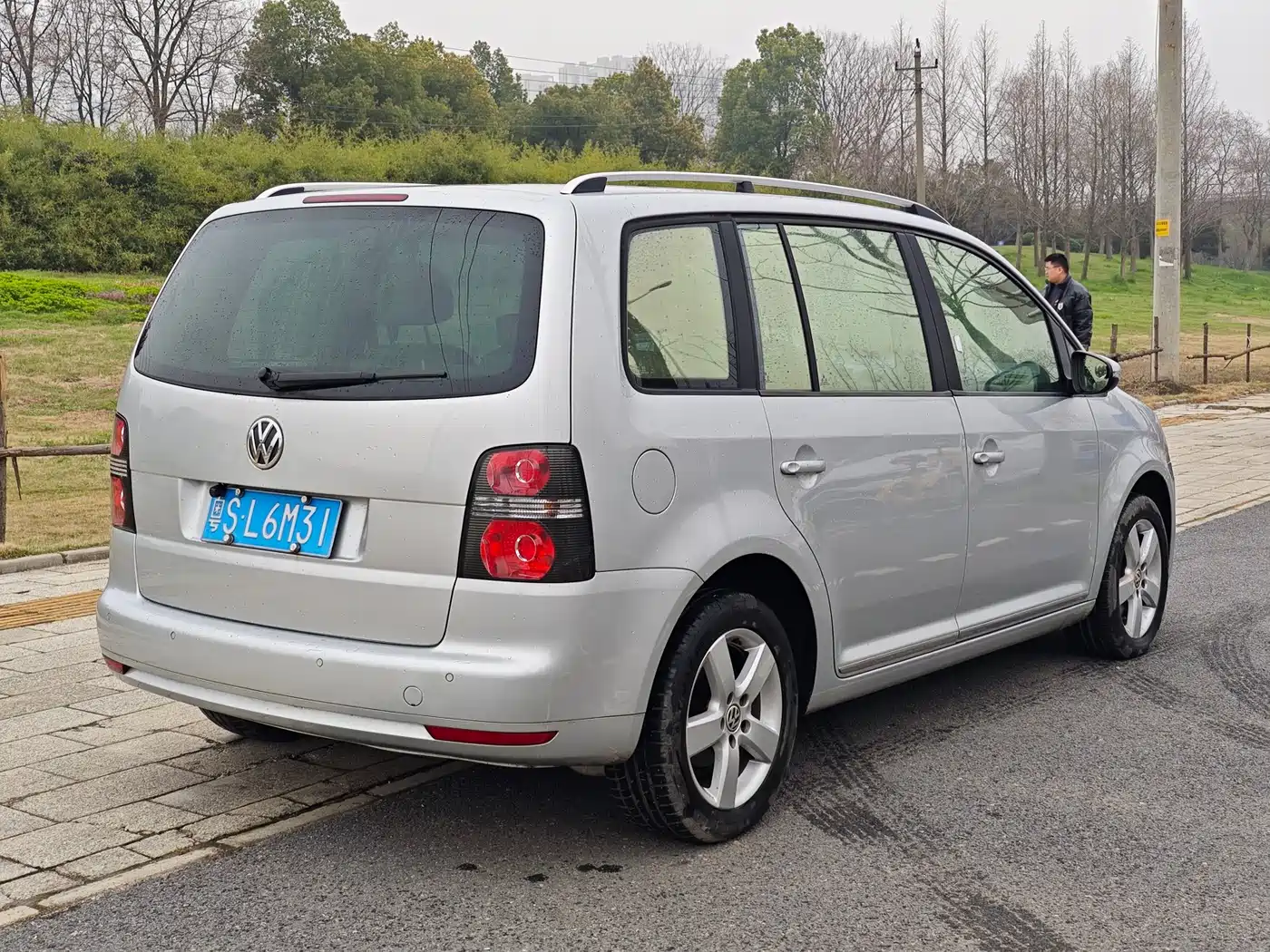 Volkswagen Touran 2013 1.4T DSG Comfort 5-seater фото 7