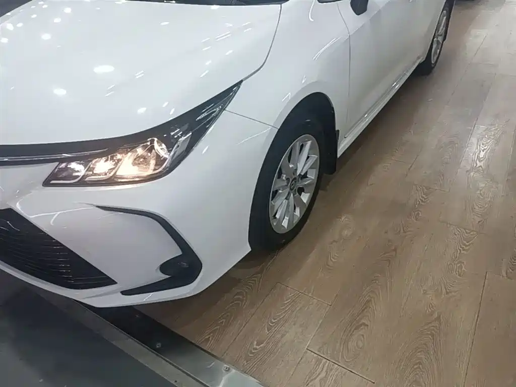 Toyota Corolla 2021 1.2T S-CVT Elite PLUS Edition фото 23