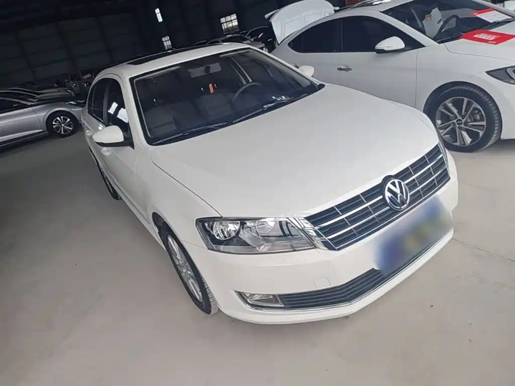 Volkswagen Lavida 2013 Facelift 1.4TSI Manual Comfort фото 4