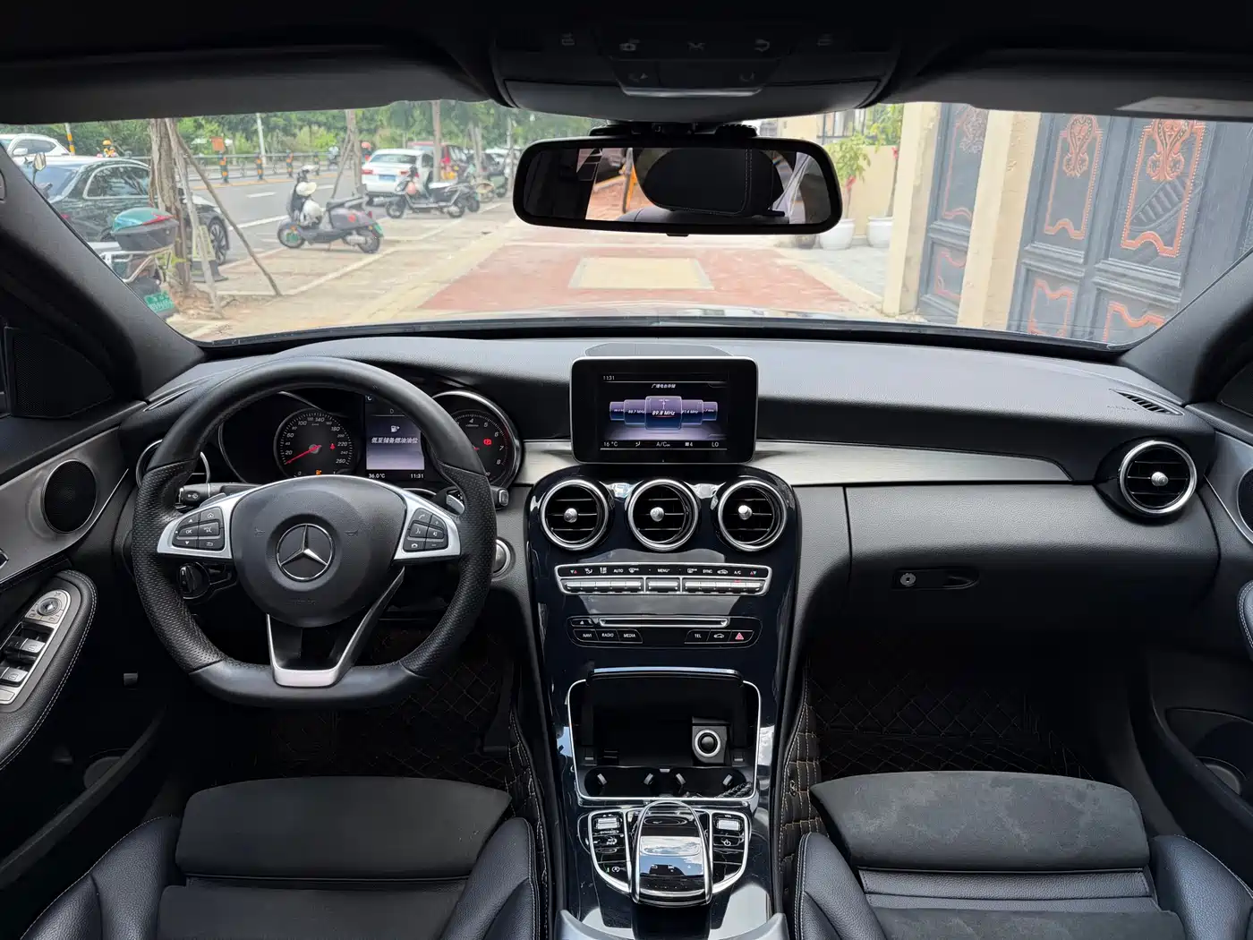 Mercedes-Benz C-Class 2017 Facelift C 200 Sport Edition фото 5