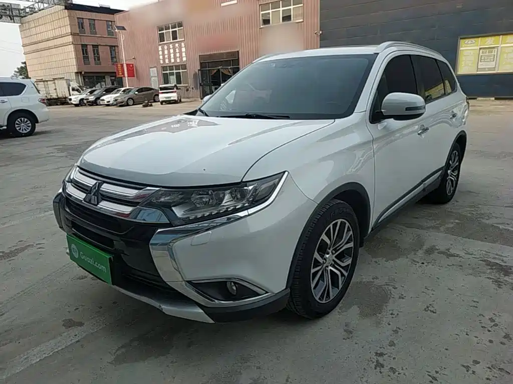 Mitsubishi Outlander 2017 2016 2.4L 4WD Elite Edition 5-seater