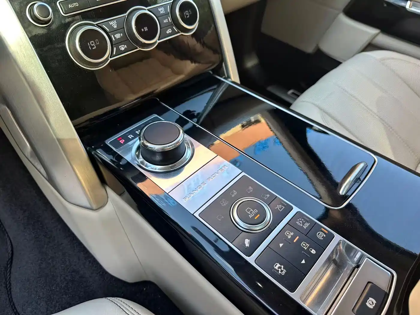 Land Rover Range Rover 2014 3.0 TDV6 Vogue фото 16