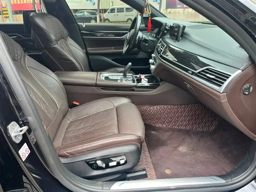 BMW 7 Series 2018 730Li Premium Type M Sport Package фото 6