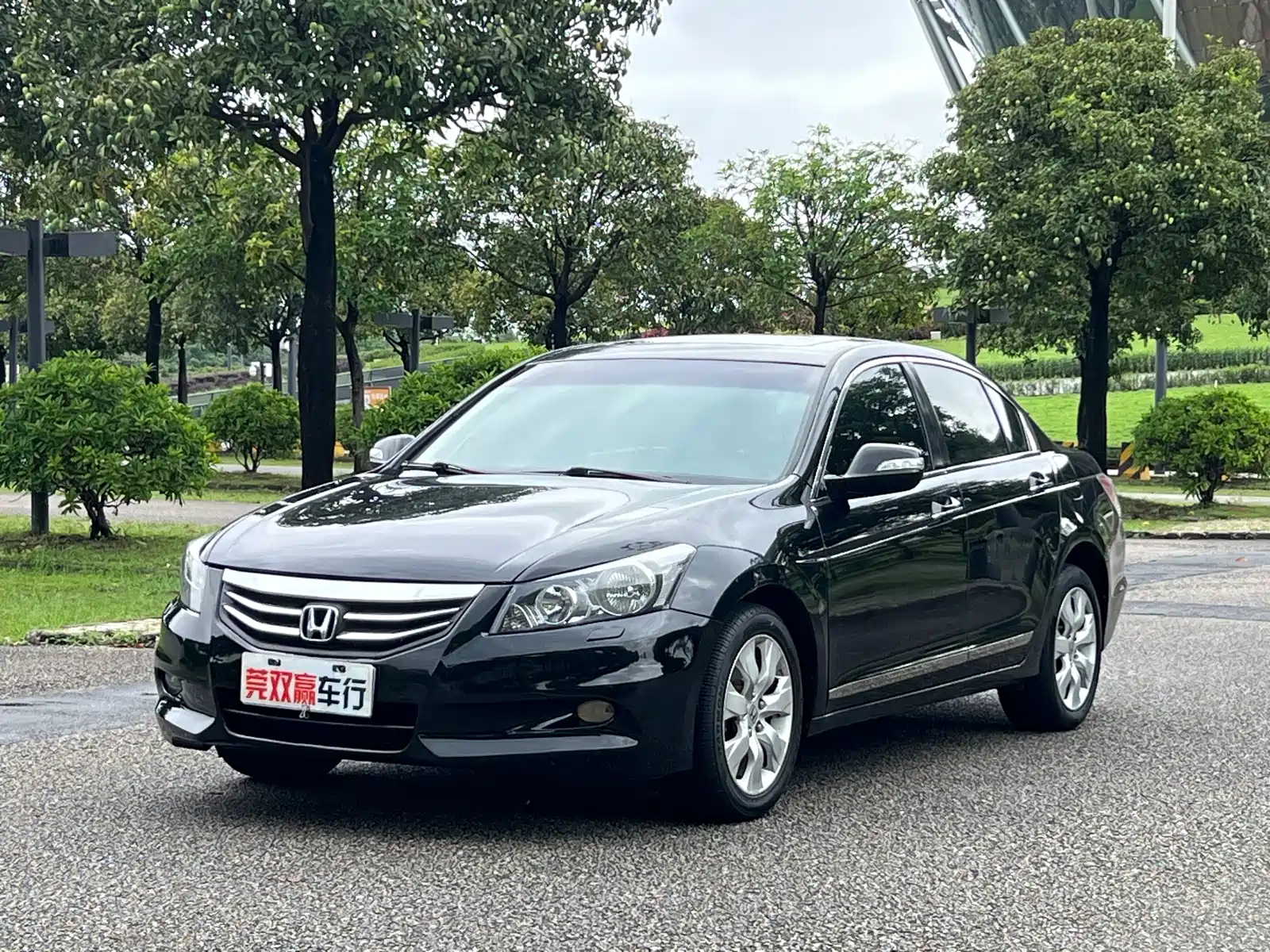 Фото 1 - Honda Accord
