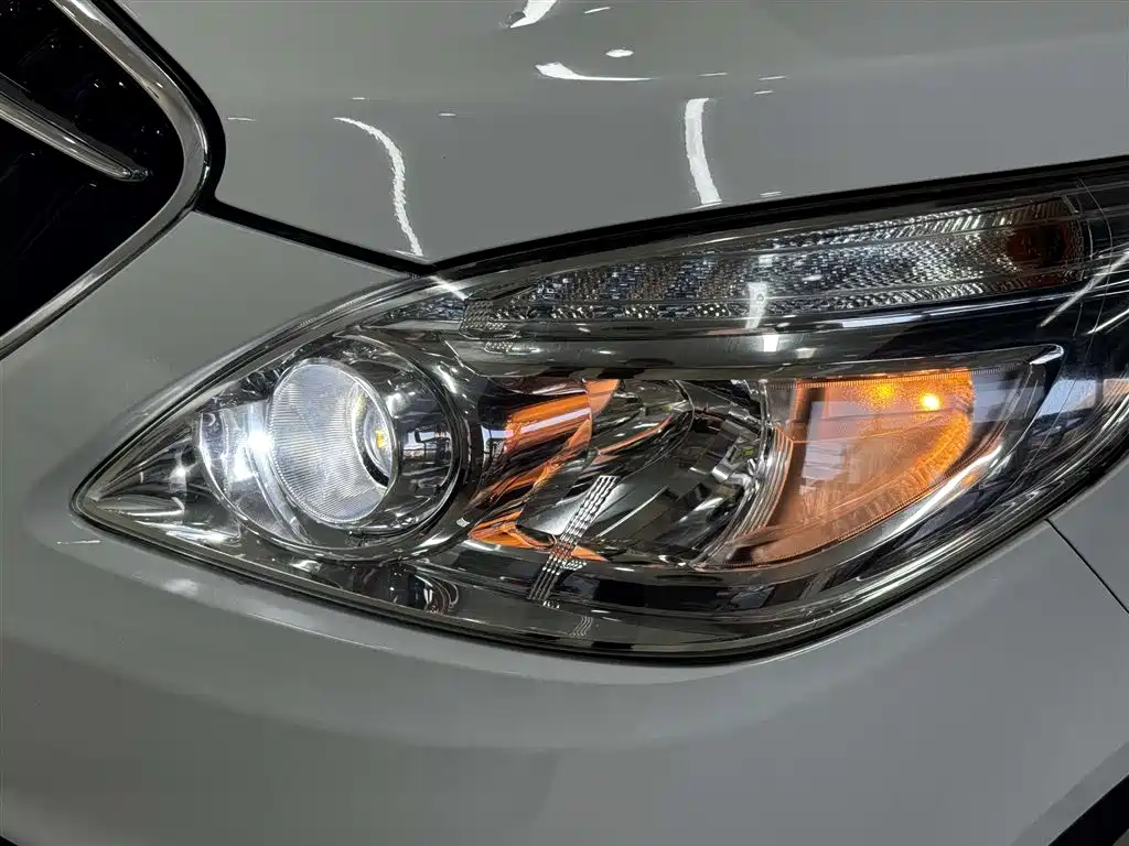 Buick GL8 2018 28T Luxury Model China VI фото 8