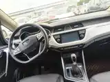 Фото 12 - Geely Vision X3