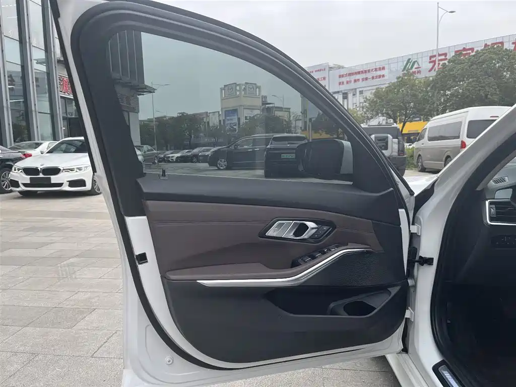 BMW 3 Series 2021 Facelift 325Li M Sport Package фото 12