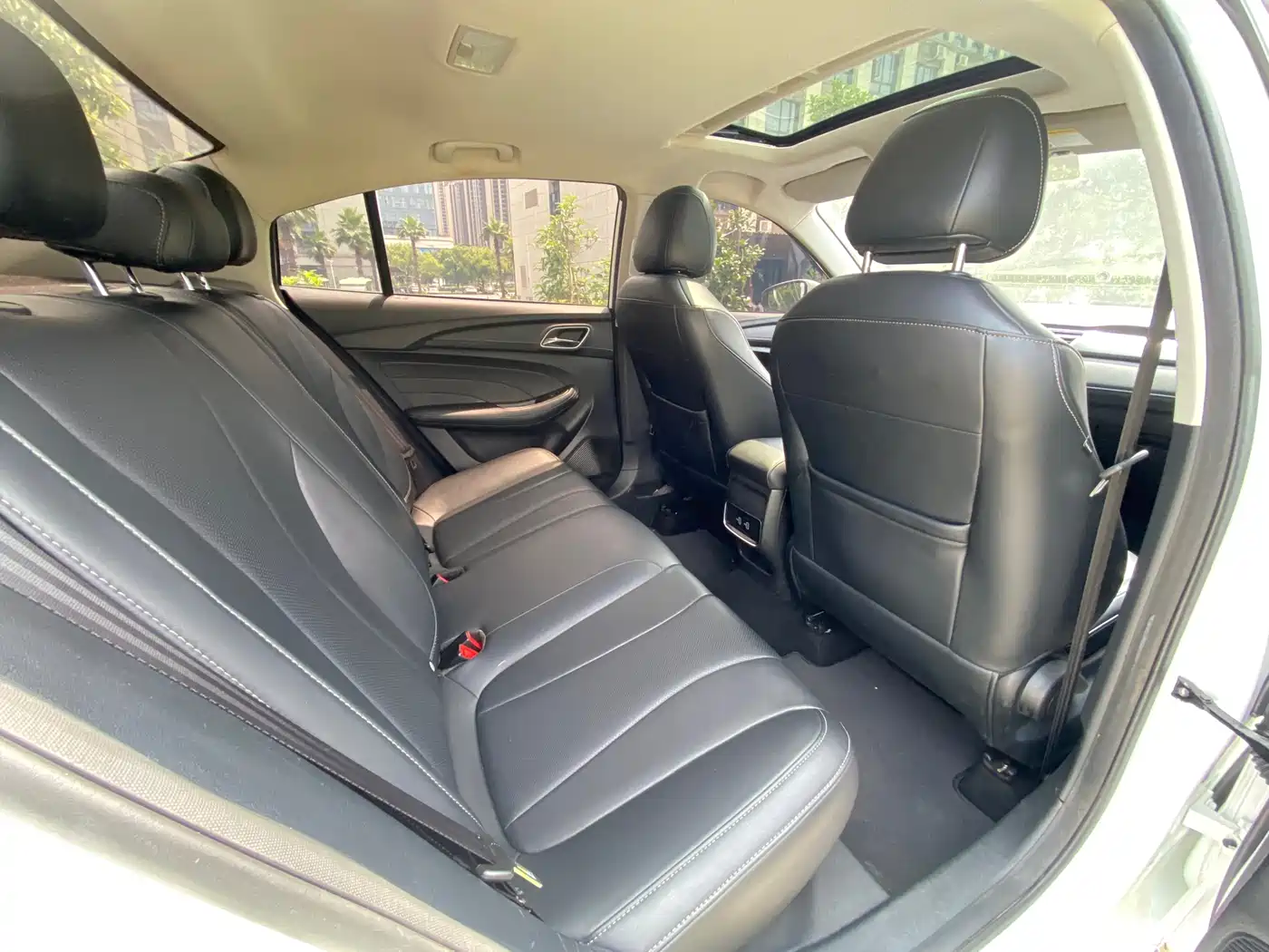 Roewe i5 2019 2019 1.5L Auto 4G Langhao Edition
