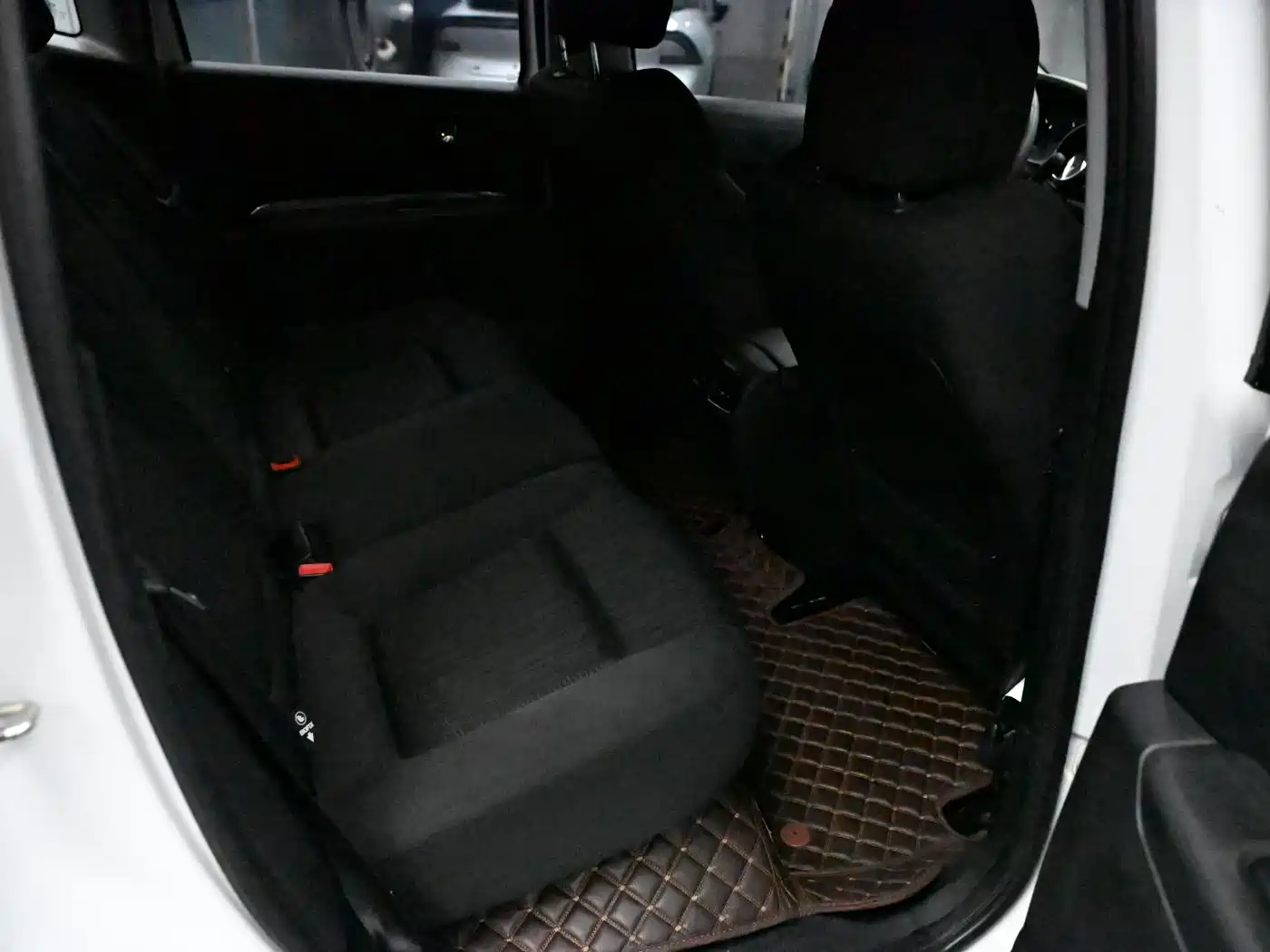 Peugeot 3008 2016 1.6THP Automatic Classic Edition фото 6