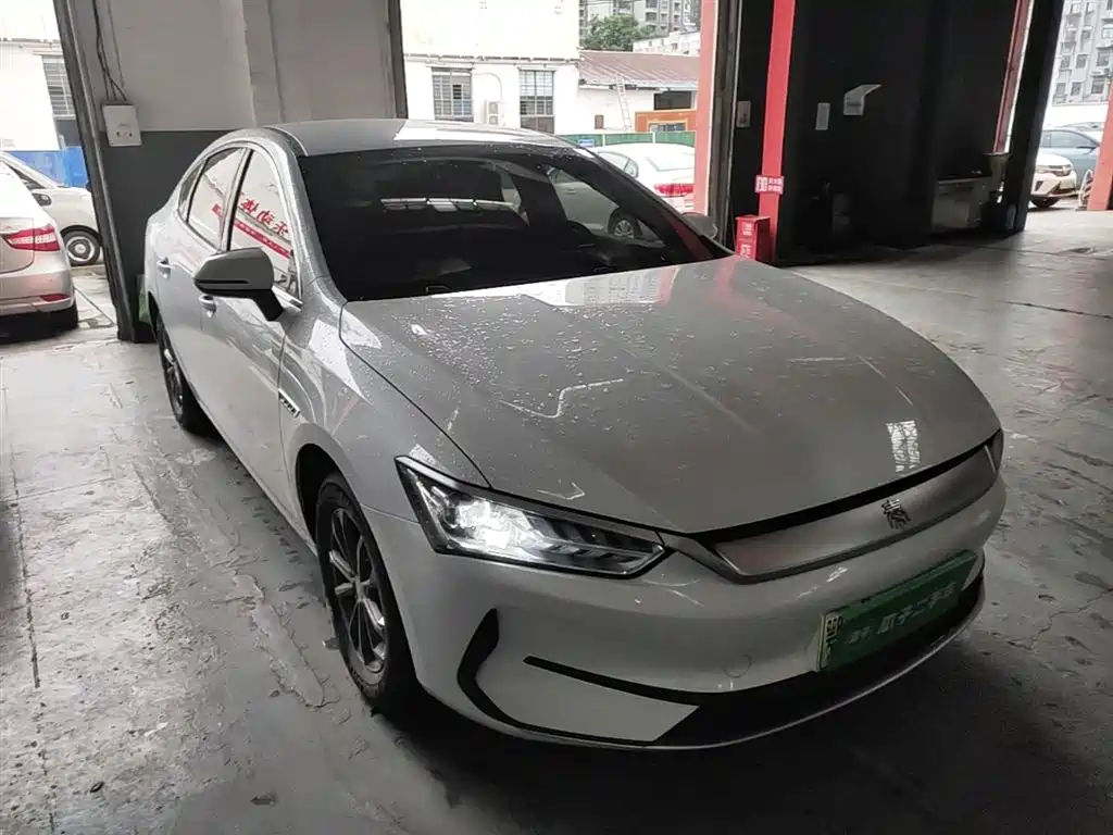 BYD Qin PLUS 2023 EV 510KM Travel Edition фото 4