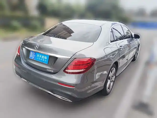 Mercedes-Benz E-Class 2019 E 200 L Sport — фото 2