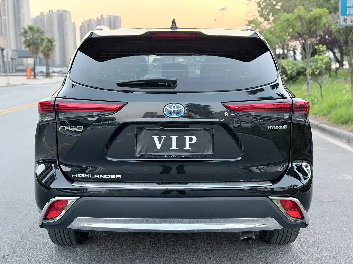 Photo 4 - Toyota Highlander