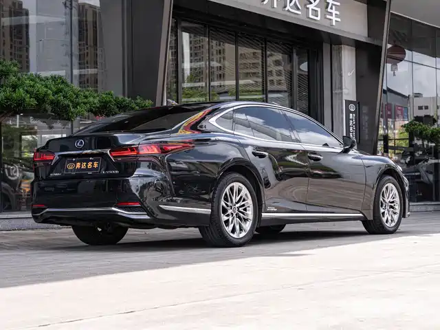 Lexus LS 2021 500h Luxury Edition — фото 3
